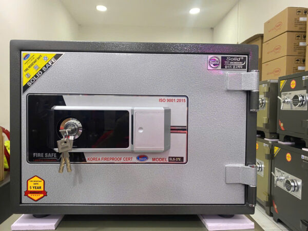két sắt nội địa solid